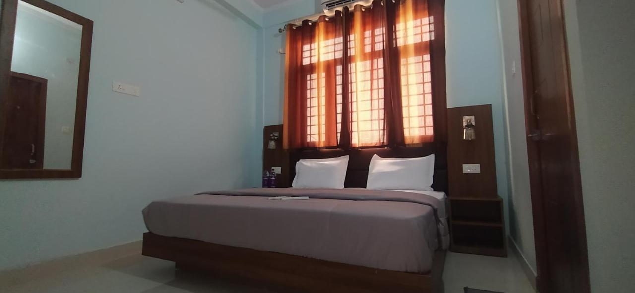 Hotel Comfort Inn Homestay Dehradun Exteriör bild