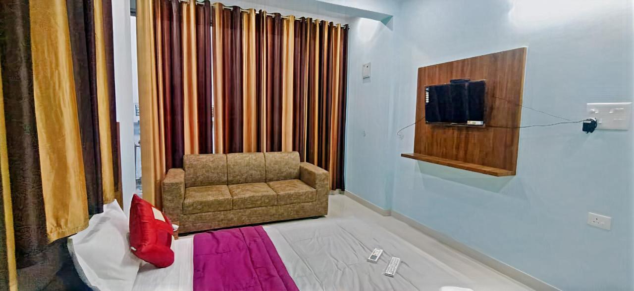 Hotel Comfort Inn Homestay Dehradun Exteriör bild