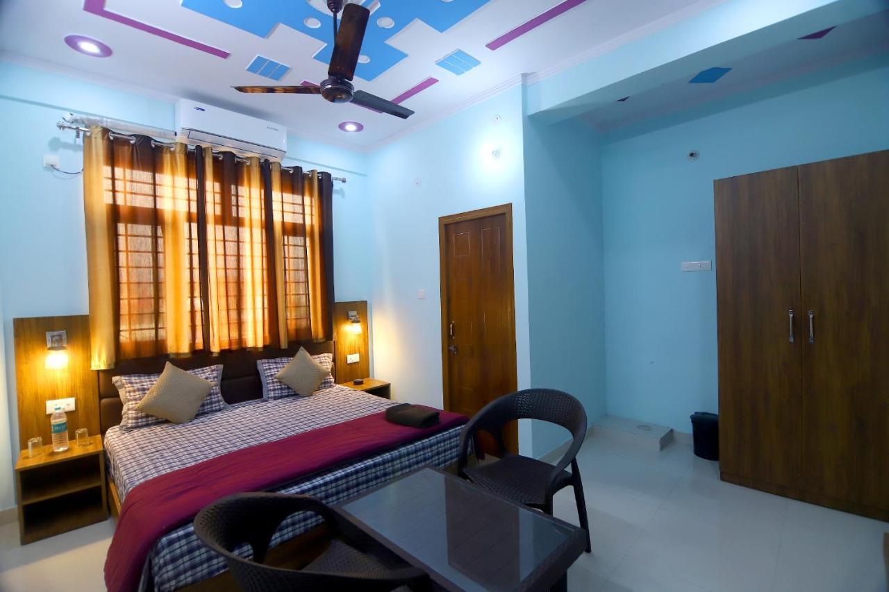 Hotel Comfort Inn Homestay Dehradun Exteriör bild