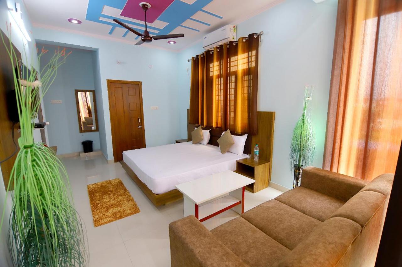 Hotel Comfort Inn Homestay Dehradun Exteriör bild
