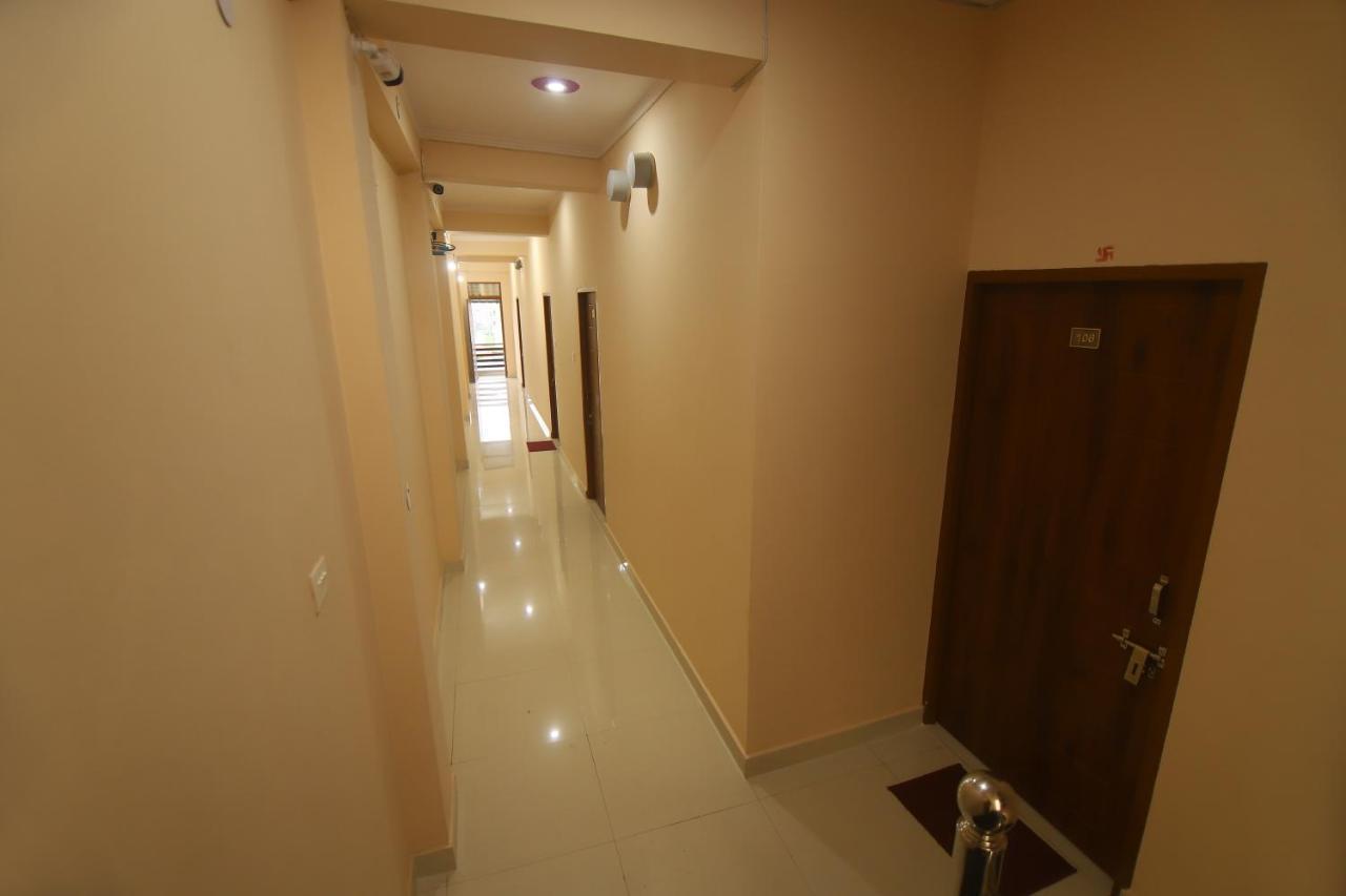 Hotel Comfort Inn Homestay Dehradun Exteriör bild