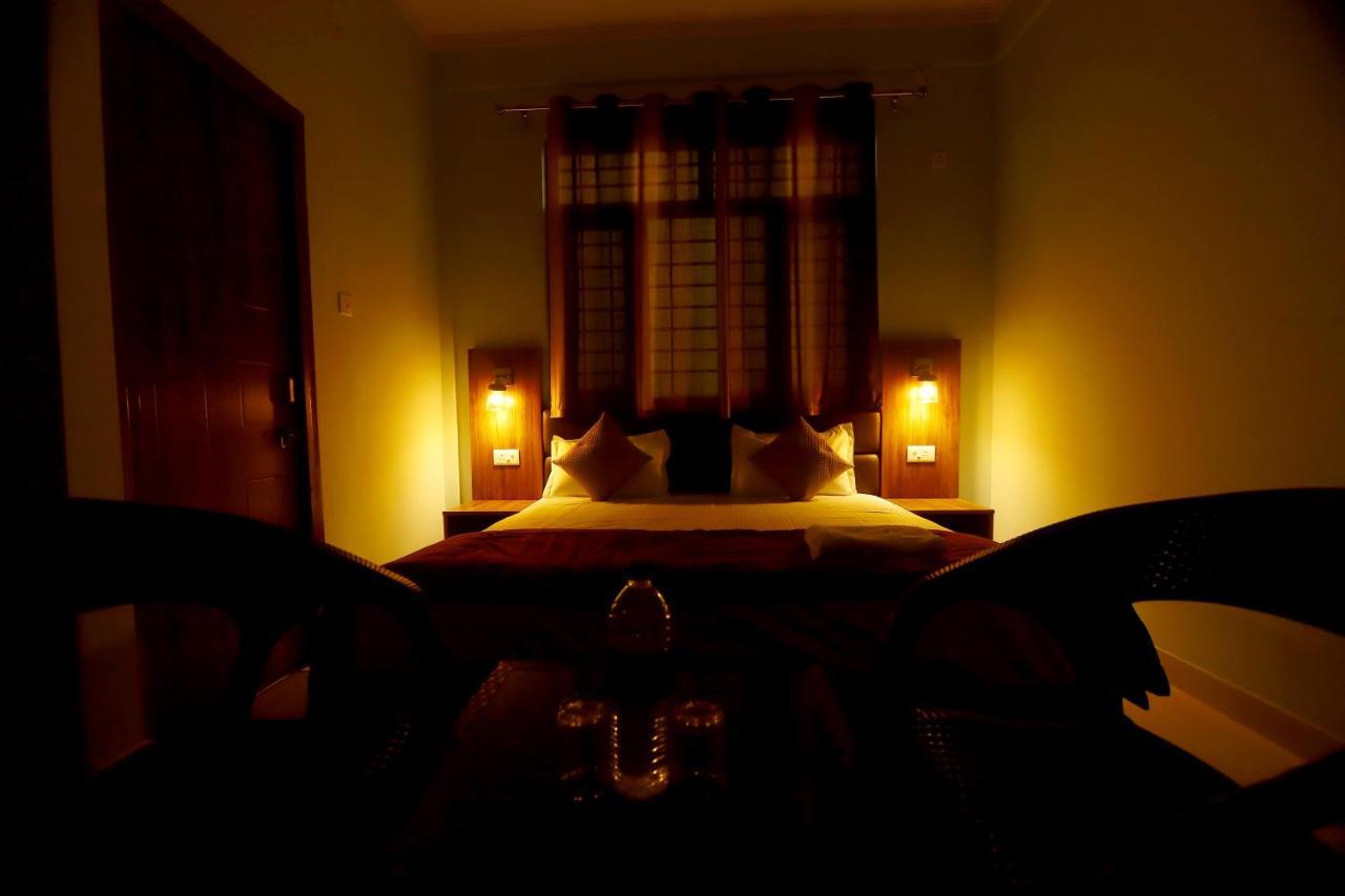 Hotel Comfort Inn Homestay Dehradun Exteriör bild