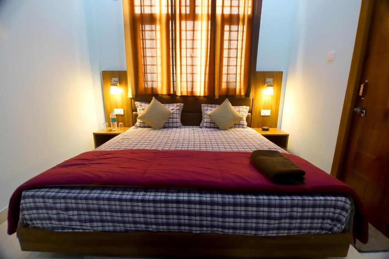 Hotel Comfort Inn Homestay Dehradun Exteriör bild