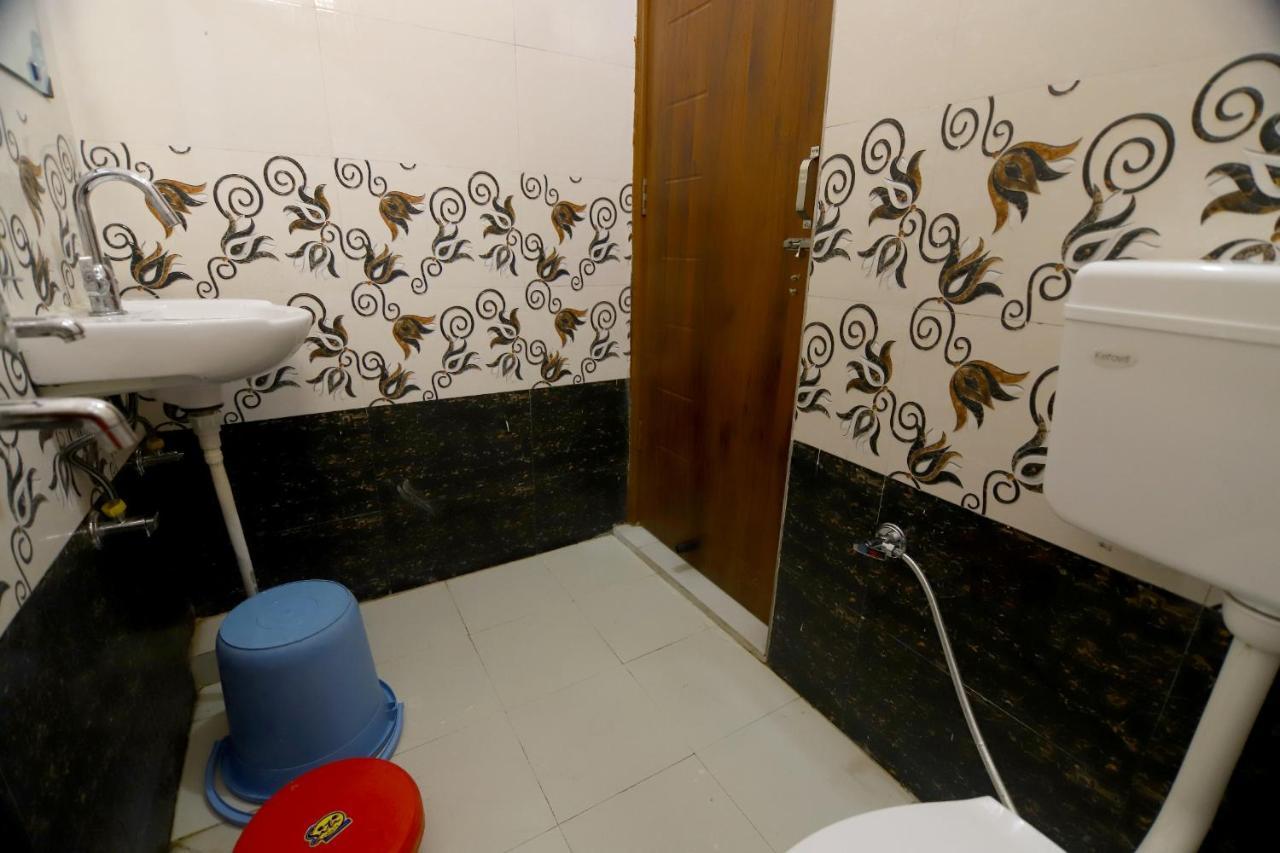 Hotel Comfort Inn Homestay Dehradun Exteriör bild
