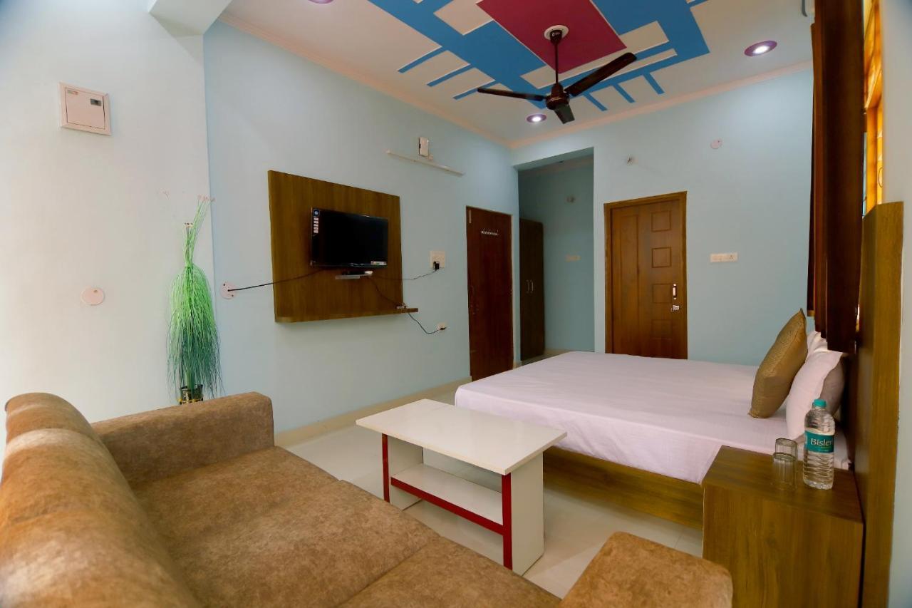 Hotel Comfort Inn Homestay Dehradun Exteriör bild