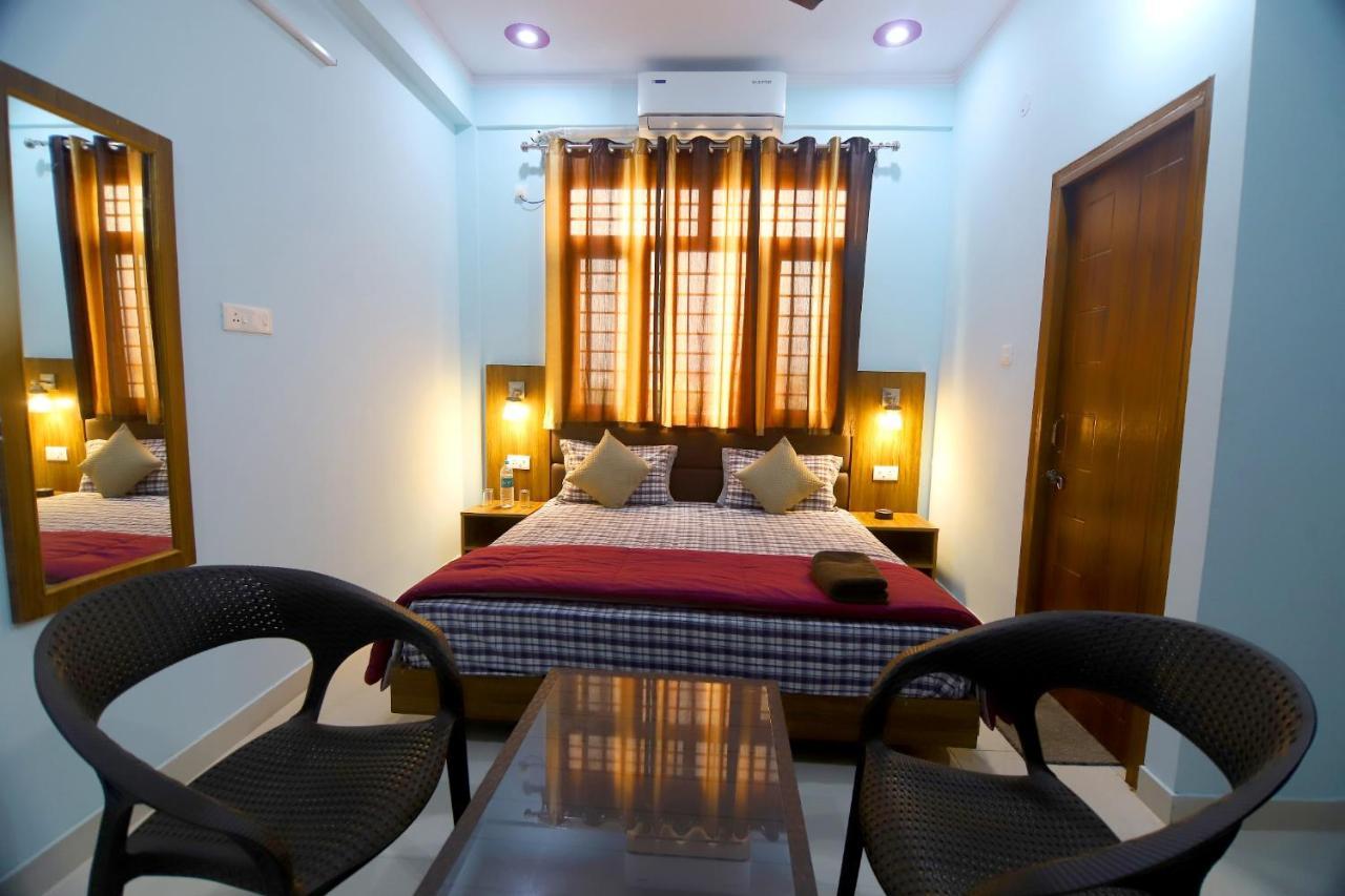 Hotel Comfort Inn Homestay Dehradun Exteriör bild