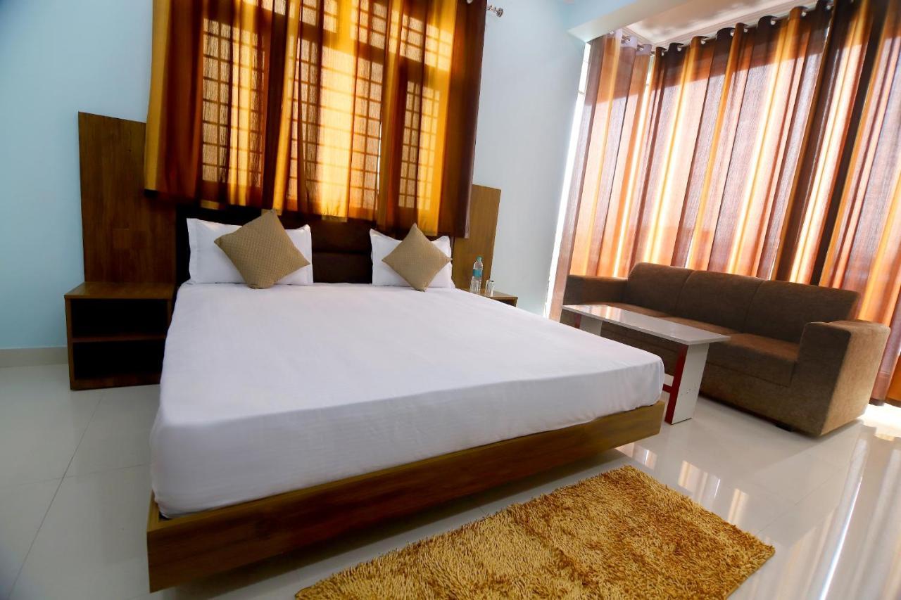 Hotel Comfort Inn Homestay Dehradun Exteriör bild