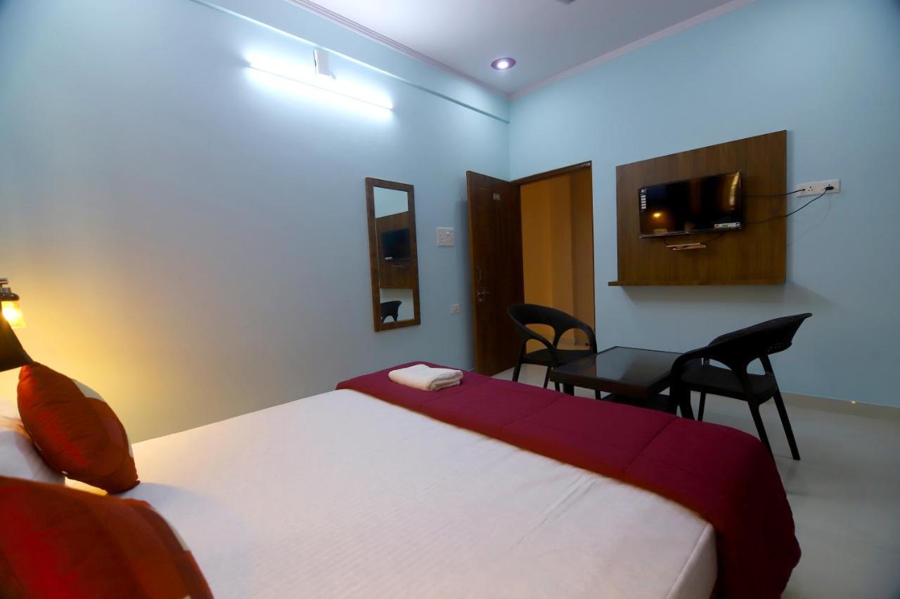 Hotel Comfort Inn Homestay Dehradun Exteriör bild
